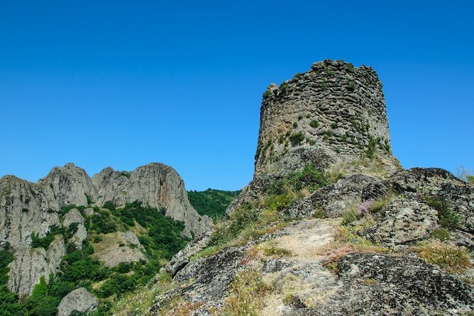 1 day hiking in Birtvisi Canyon from Tbilisi - The guides and the human side of the day