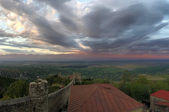 1-Day Trip to David Gareja Monastery with Rainbow Hills & Sighnaghi from Tbilisi - Rainbow Hills and the 30 to 40-minute hike