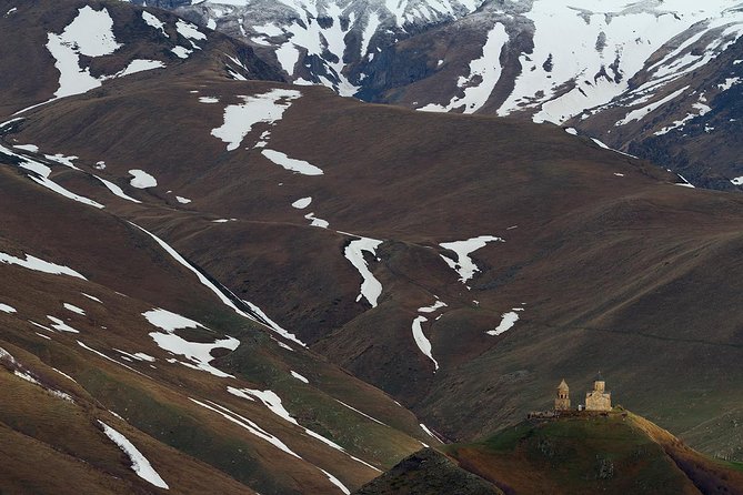 2-Day Private Tour to Kazbegi from Tbilisi - From Tbilisi to Mtskheta’s hilltop Jvari Monastery