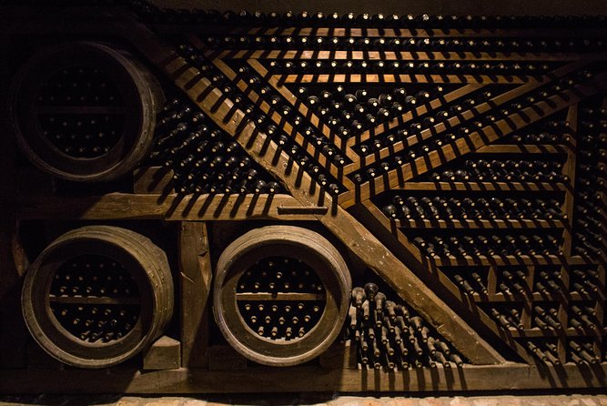2-Day Private Wine Tour to Kakheti from Tbilisi - Day one: Signagi’s walls and the first kvevri tasting