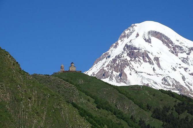 4-day tour by Visit-Geo - Take a glimpse on Georgia! - Day four: Ananuri and the road to Kazbegi