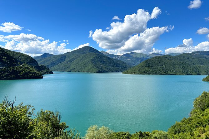 4 Group Tours Including Airport Transfers - What $172 buys you in Georgia