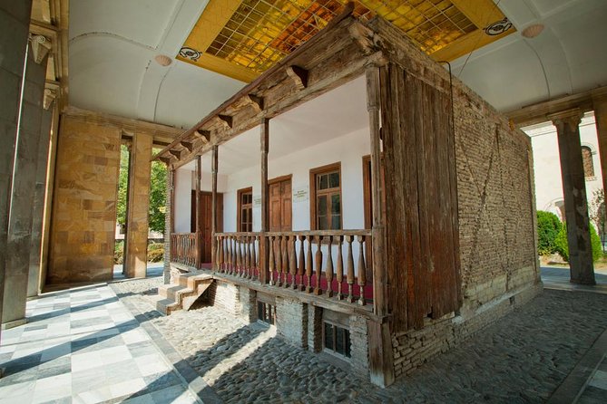 7-Day Georgian Highlights Tour from Tbilisi - Guide service and group size matter on this route