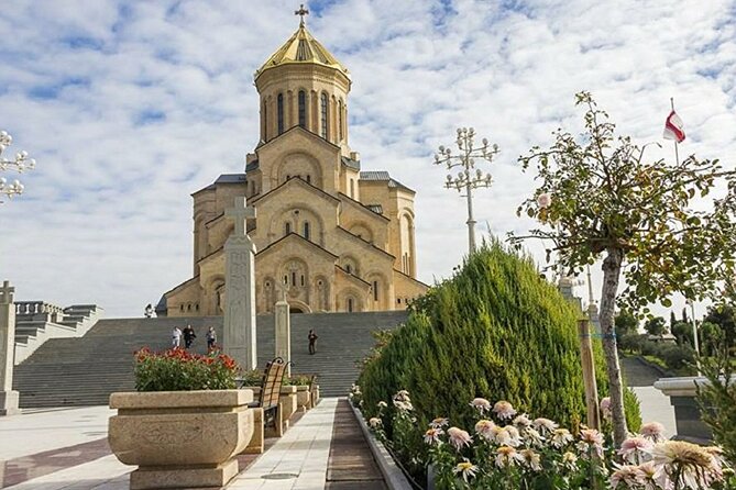 8-Day All About Georgia Tbilisi Guided Tour with Accommodation - The Georgian Military Road and Gergeti Trinity Church