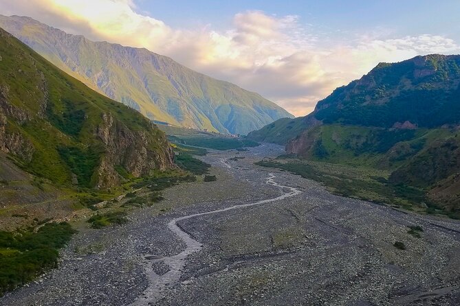 A day trip to Great Caucasian mountains - Gudauri and the Friendship of Nations Monument