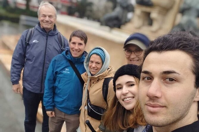Batumi Guided Night Walking Tour With Welcome Drinks - Finishing with Ali and Nino