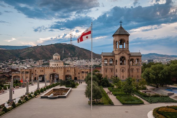 Best of Georgia - 3 or 4 days private tour with transfers and guide - Tbilisi’s fortress, baths, and old lanes