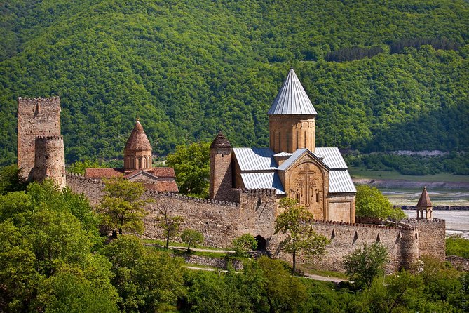 Caucasus Mountains Tour From Tbilisi - Zhinvali Reservoir: a quick first stop