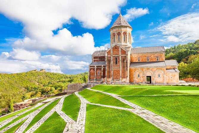 From Tbilisi: 4-day Tour in Georgia with Airport Transfers - Day 3: wine, bread, saints, and Sighnaghi