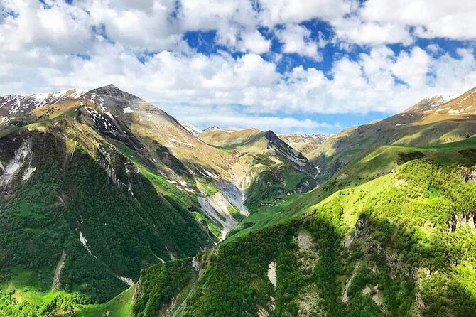 From Tbilisi: Kazbegi Ananuri Gudauri and Trusso Valley by 4x4 - From Europe Square to the blue waters of Zhinvali