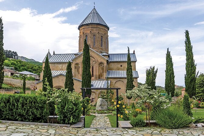 Group Day Tour of Mtskheta,Jvari,Samtavro - Samtavro Church, monastery life, and royal tombs