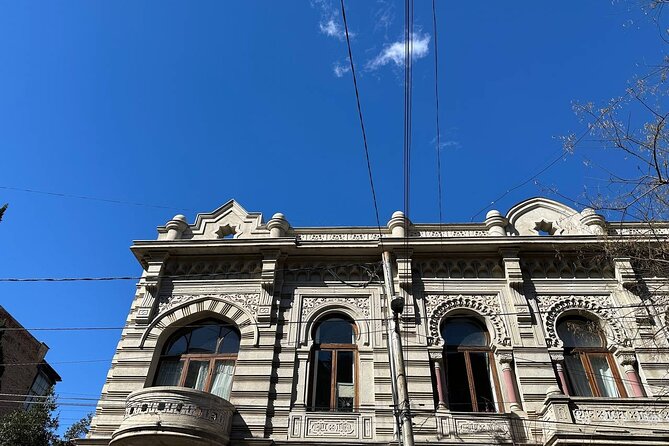 Jewish Heritage Walking Tour with Kosher Wine Tasting - The Little Synagogue and the tour’s one uncertainty