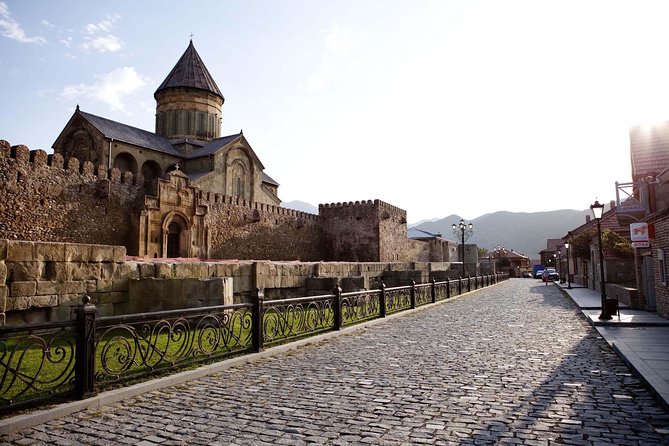 Jvari Monastery, Ananuri, Gudauri, Kazbegi Group & Private Tour - Gudauri and the Friendship Monument