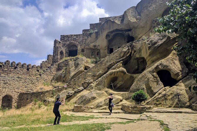 Kakheti Gems: Rainbow Mountains, Gareji & Signagi Private Tour - Badiauri bread and the small food moments