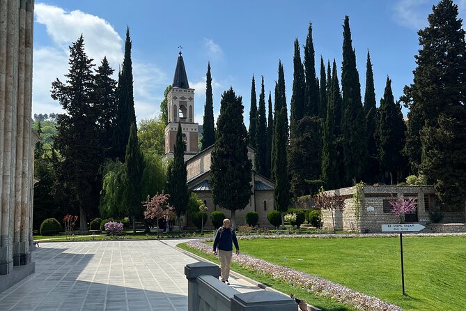 Kakheti-Sighnaghi Day Trip with wine tasting and Bodbe Monastery - The guide and the small-group feel