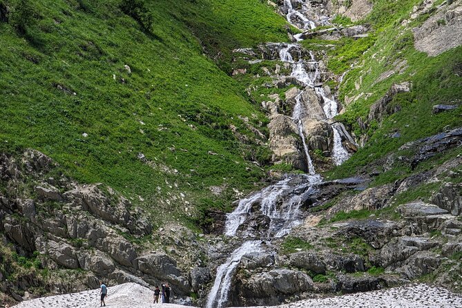 Kazbegi & Gudauri Private Full-Day Tour From Tbilisi - Lunch at Rooms Kazbegi