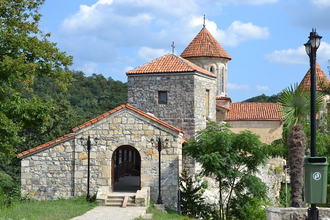 Kutaisi: Bagrati & Motsameta Religious Heritage Tour - Guides who add more than basic facts