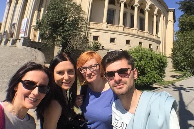 Kutaisi Walking Tour - Group size, comfort, and access