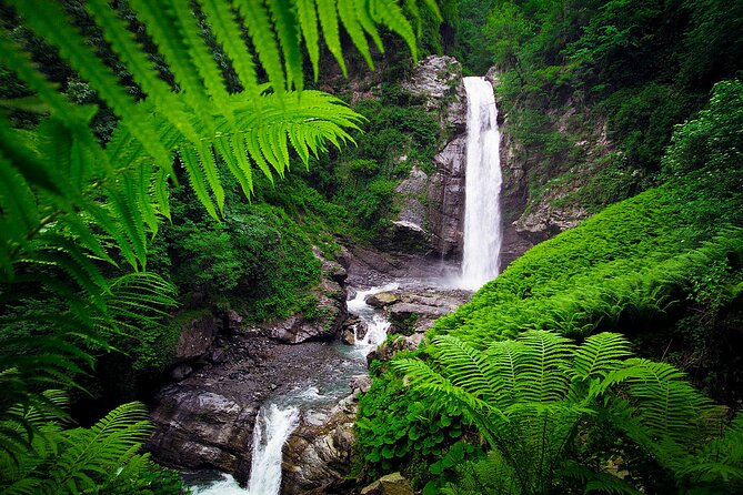 Lagodekhi - A day hiking from Tbilisi - Reaching the 40-meter Ninoskhevi Waterfall
