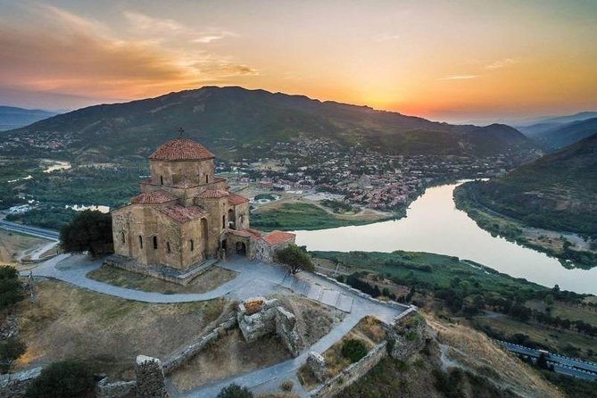 Mtskheta - Jvari - Samtavro, the cradle of Georgian Christianity. (group tours) - Svetitskhoveli Cathedral and the central hour