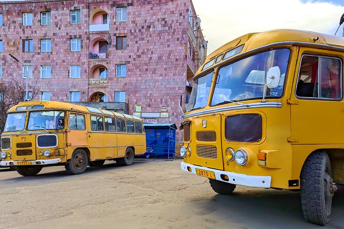 Northern Armenia Highlights Tour from Tbilisi - Leaving Tbilisi and crossing at Sadakhlo