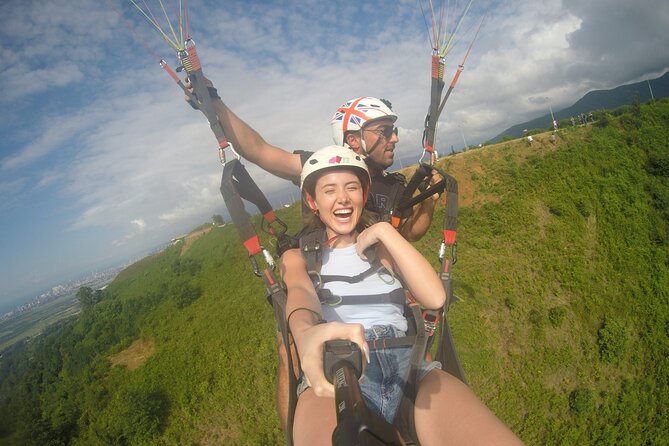 Paragliding tandem flights in Georgia - Taking flight above Gudauri