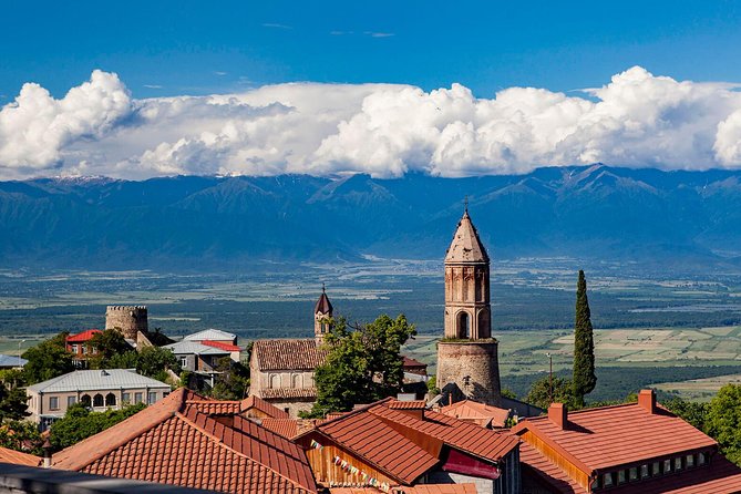 Private 4 days Food & Wine and Sightseeing tour to Kakheti, Kazbegi, Mtskheta. - Day three: Ananuri and the road to Kazbegi