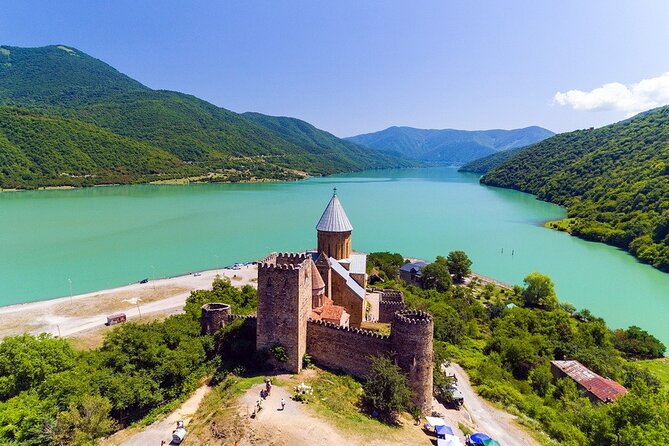 Private day Tour from Tbilisi to Kazbegi and Gudauri - What the private format adds