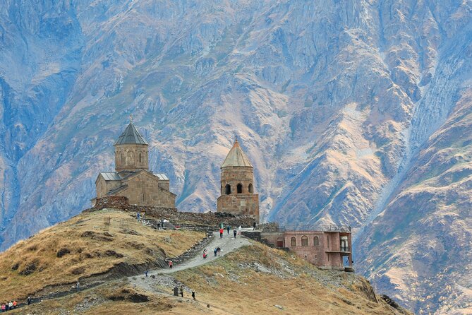 Private Day Tour to Kazbegi and Gudauri - Rooms Kazbegi and the return journey
