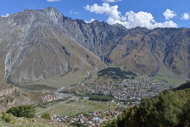 Private Full Day Trip to Kazbegi Mountains - The Friendship Monument is made for a short, dramatic stop
