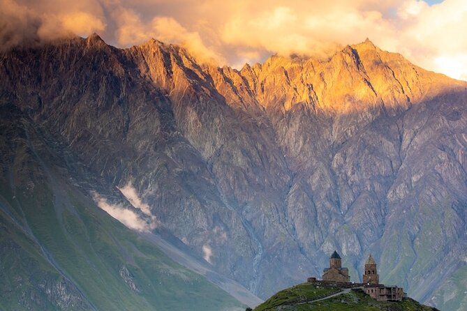 Private Kazbegi Tour: Gergeti, Ananuri & Scenic Views - Zhinvali Reservoir: a blue start to the mountains