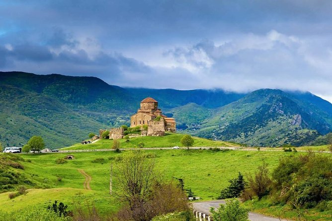 Private Tour to Mtskheta Stalin Museum Uplistsikhe Caves - Lunch and wine are extras, not afterthoughts