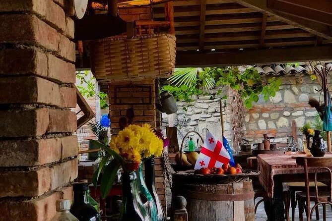 Private Wine Tour In Kakheti Region with 7 Wines and Lunch - Velistsikhe lunch in a family backyard