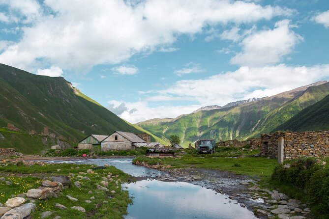 Round-Trip Bus Transfer to Truso Valley from Kazbegi - The reward at Zakagori Fortress