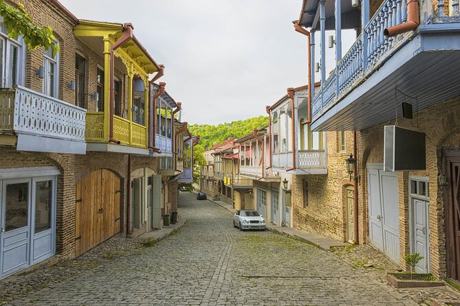 Taste of Kakheti: Wine Tour Bread Baking & Churchkhela Workshop - Walking Sighnaghi’s old fortress wall
