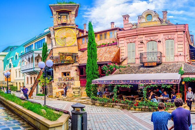 Tbilisi City Tour, Most Popular Tourists Destinations In The Capital Of Georgia - Rezo Gabriadze and Sameba Cathedral