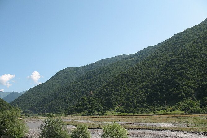 Tbilisi to Kazbegi, Gudauri, and Ananuri Day Tour - Ananuri Castle, where stone meets the reservoir