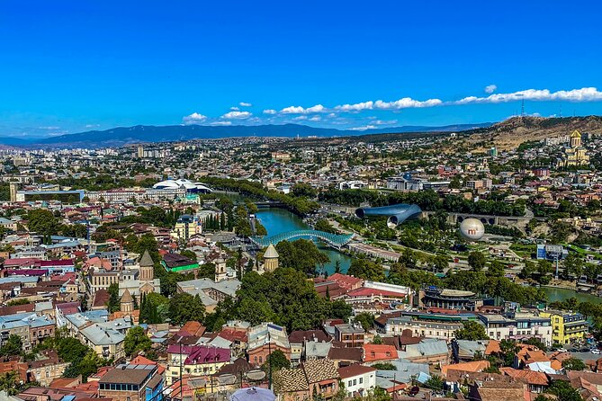 Tbilisi Walking Tour Including Cable Car and Traditional Bakery - Georgian pie at the tone bakery