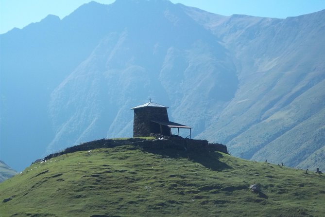 Trekking Tour from Tusheti to Khevsureti via Atsunta Pass - Day 3: Chesho, Parsma, and Girevi