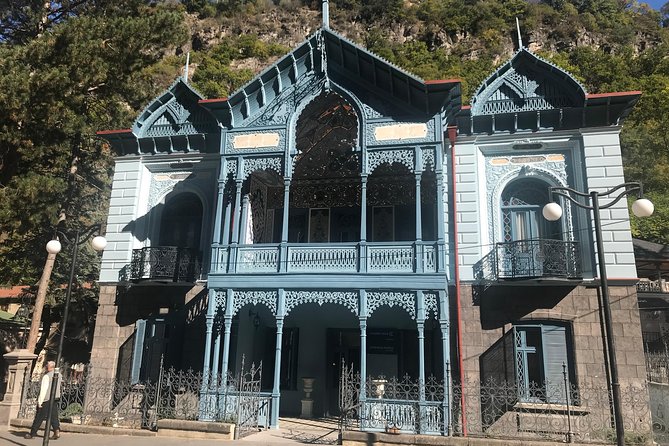 Vardzia caves - Rabati castle - Borjomi park from Tbilisi one-day tour - Why Vardzia is worth the long ride from Tbilisi